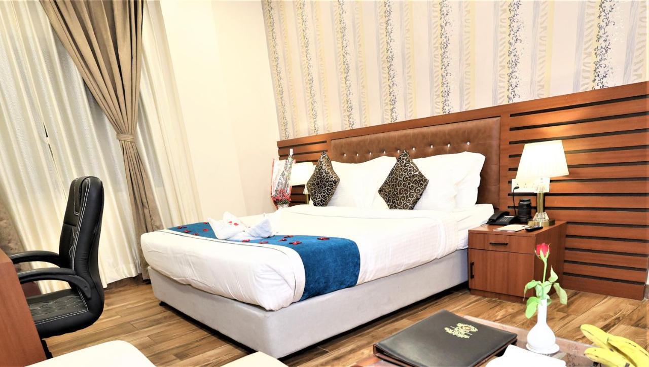 פאטנה Hotel Sidh Vedantha מראה חיצוני תמונה