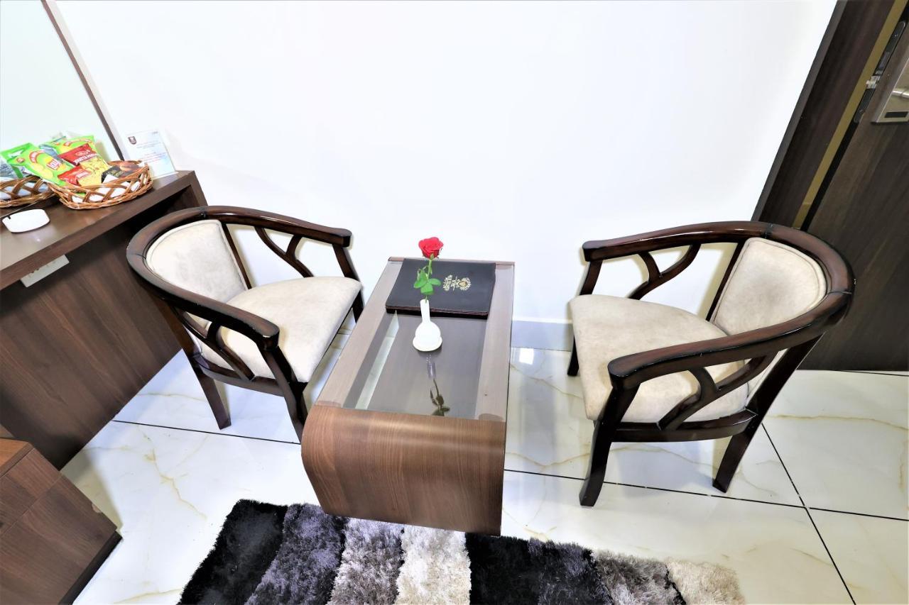 פאטנה Hotel Sidh Vedantha מראה חיצוני תמונה