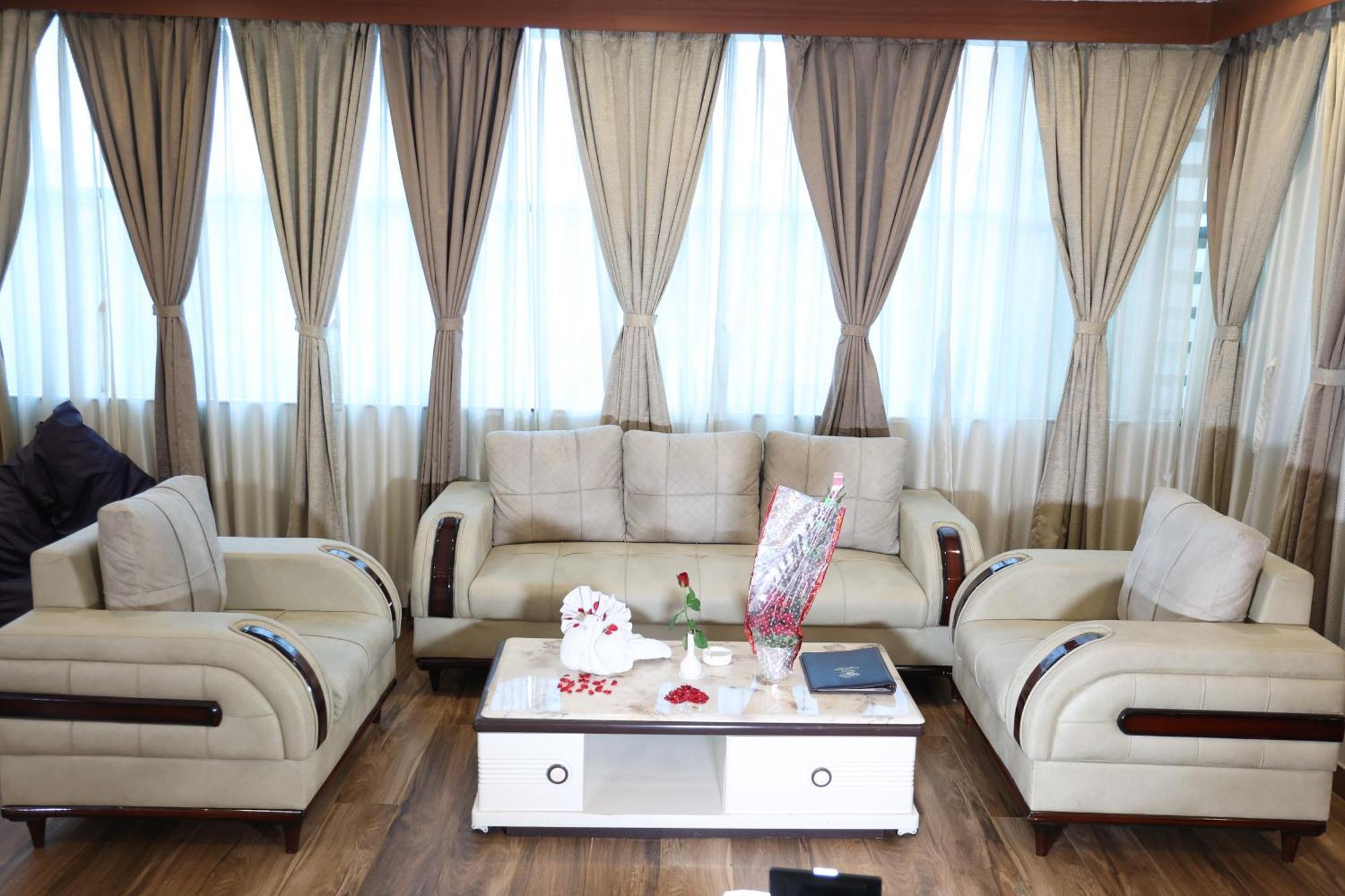 פאטנה Hotel Sidh Vedantha מראה חיצוני תמונה