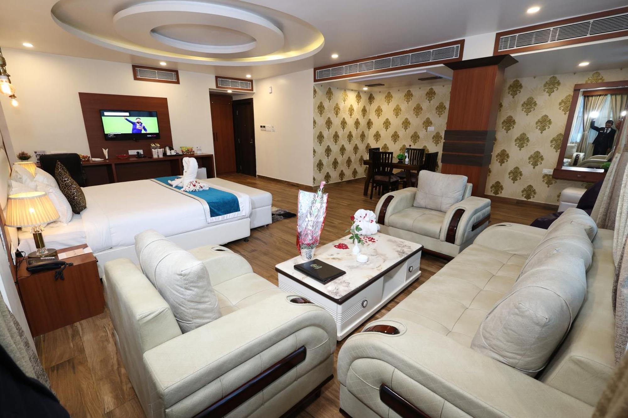 פאטנה Hotel Sidh Vedantha מראה חיצוני תמונה