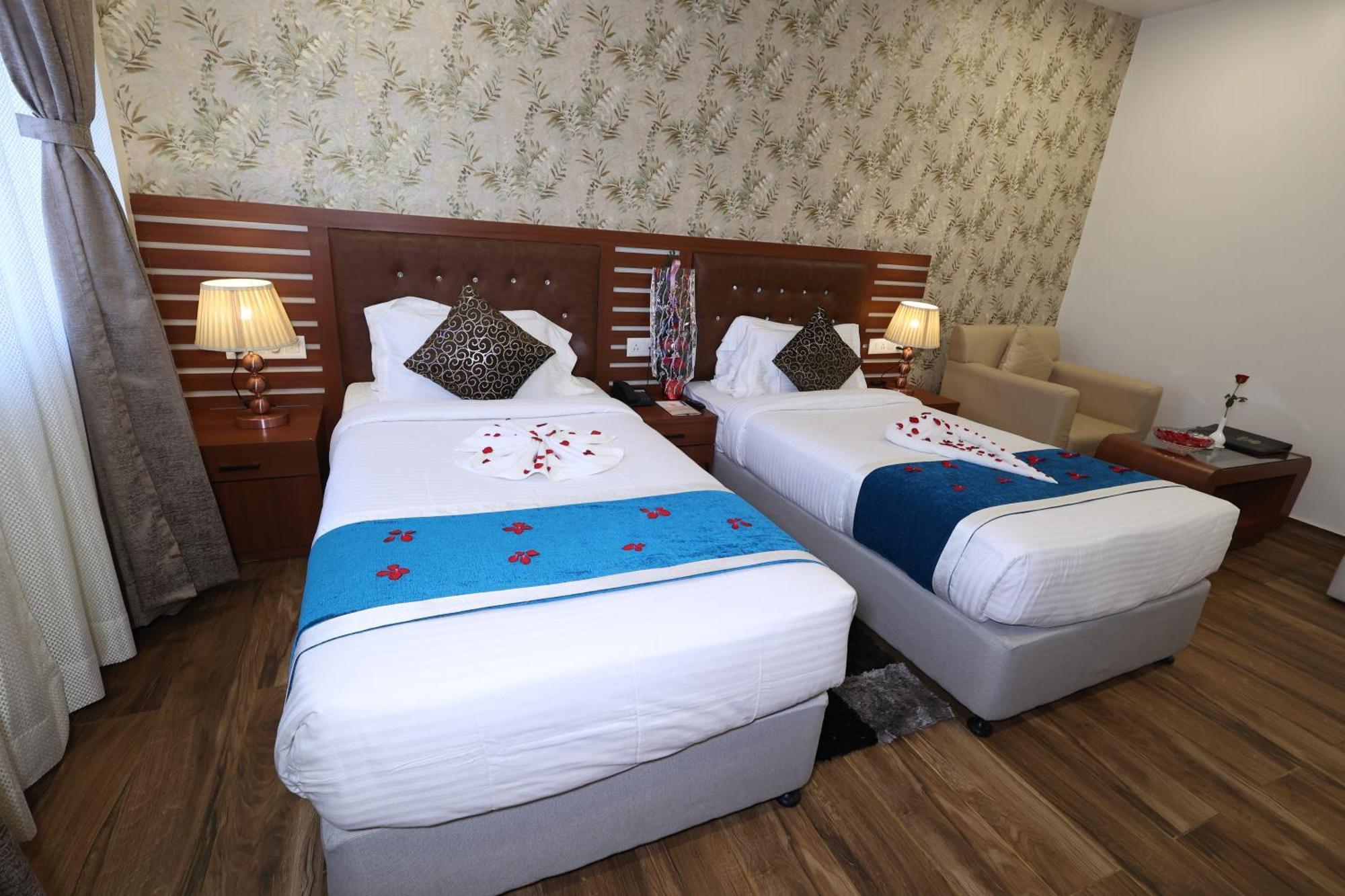 פאטנה Hotel Sidh Vedantha מראה חיצוני תמונה
